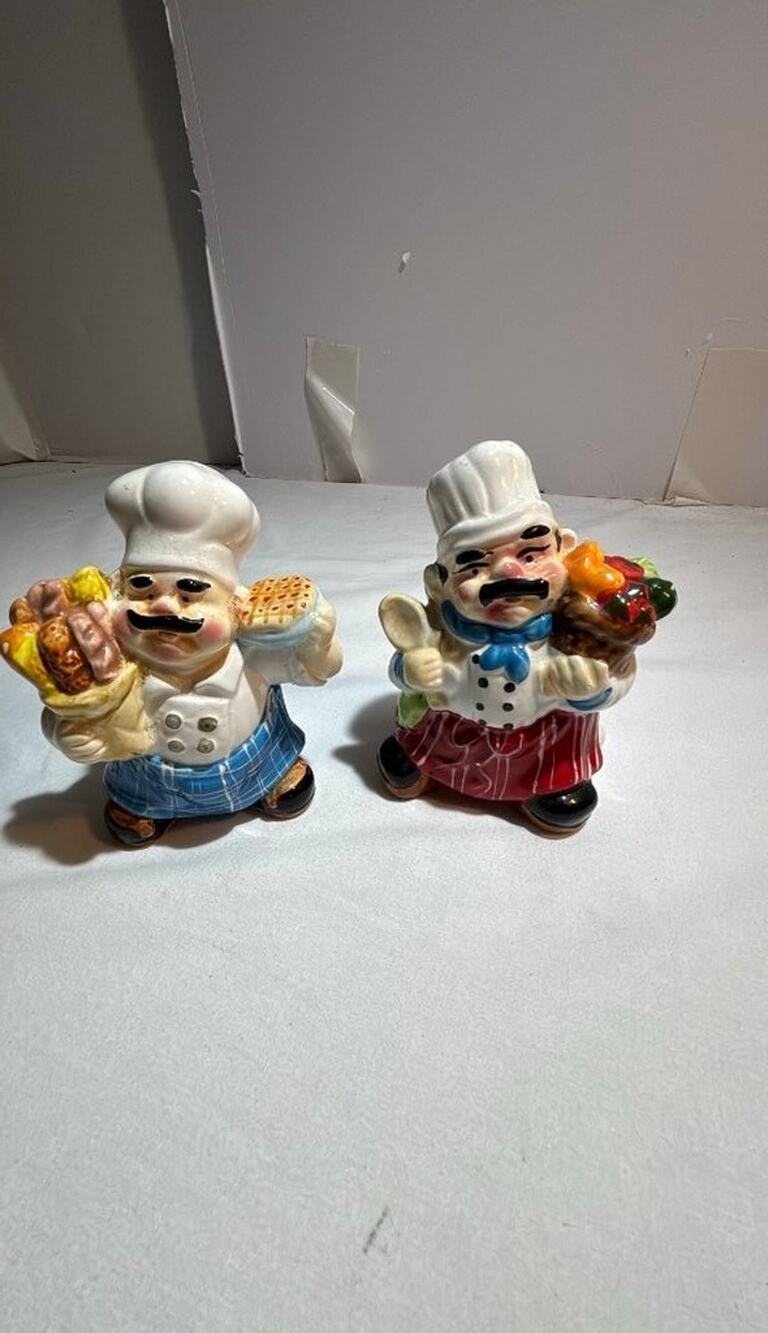 Vintage Chef Ceramic Salt and Pepper Shakers